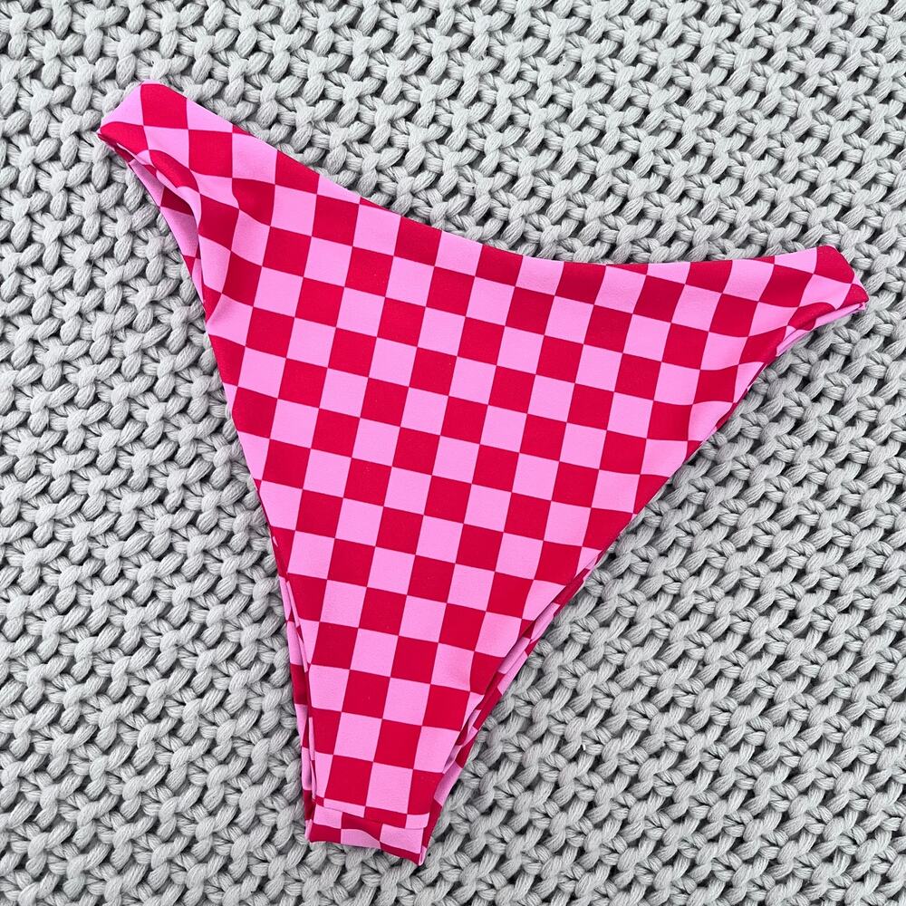 Skatie• ‘Kelly’ Bikini Bottoms in DAYTONA - Picture 4 of 13